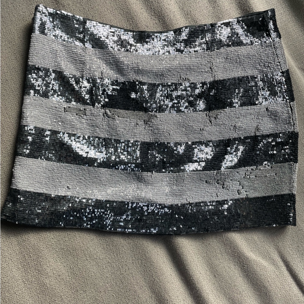 Stripped sequin mini skirt